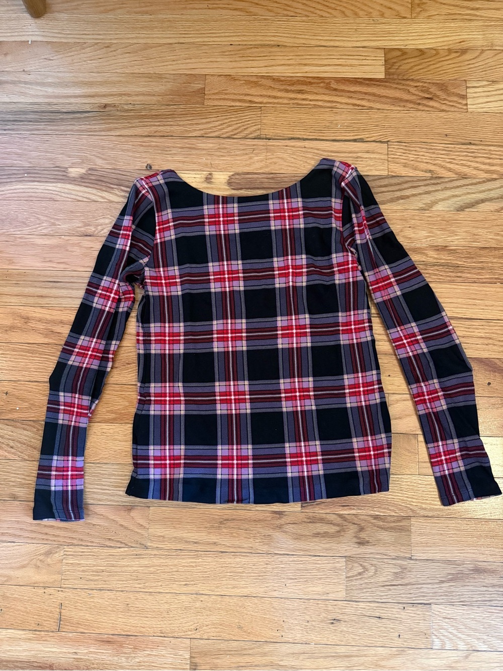 Red & Black Plaid Low Back Long-Sleeve Top